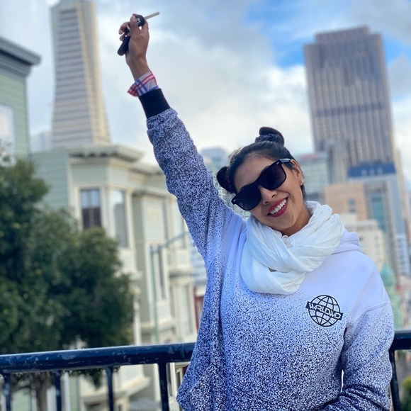 Meet your Posher, Alo - Picture 1 of 1